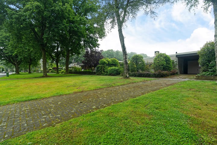 Photo 37 of Reviusstraat 56