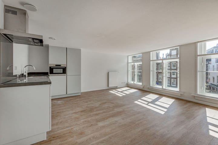 Photo 2 of Koningsplein 10-A2