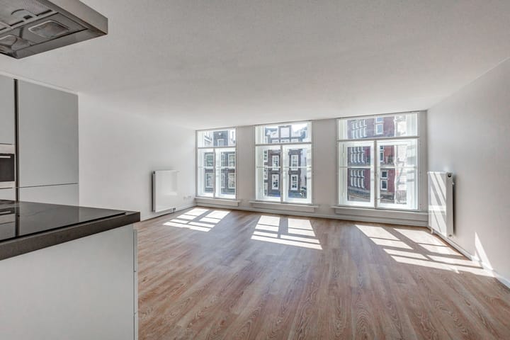 Photo 3 of Koningsplein 10-A2