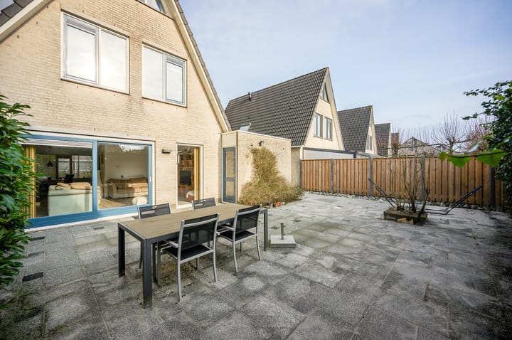 Foto 52 van Lievensbergstraat 10