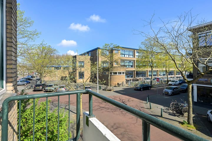 Photo 17 of Van Heutszstraat 115