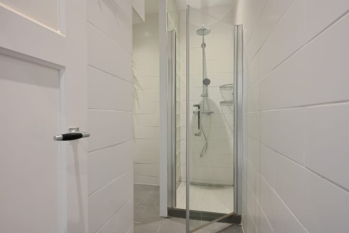 Photo 23 of Van Heutszstraat 115