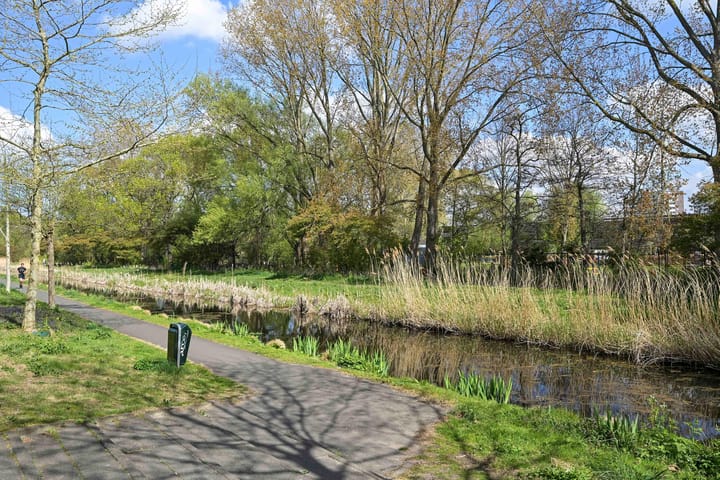 Photo 33 of Van Heutszstraat 115