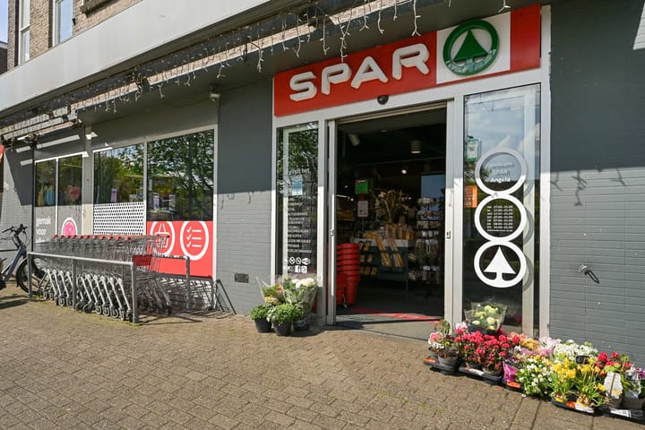 Photo 36 of Van Heutszstraat 115