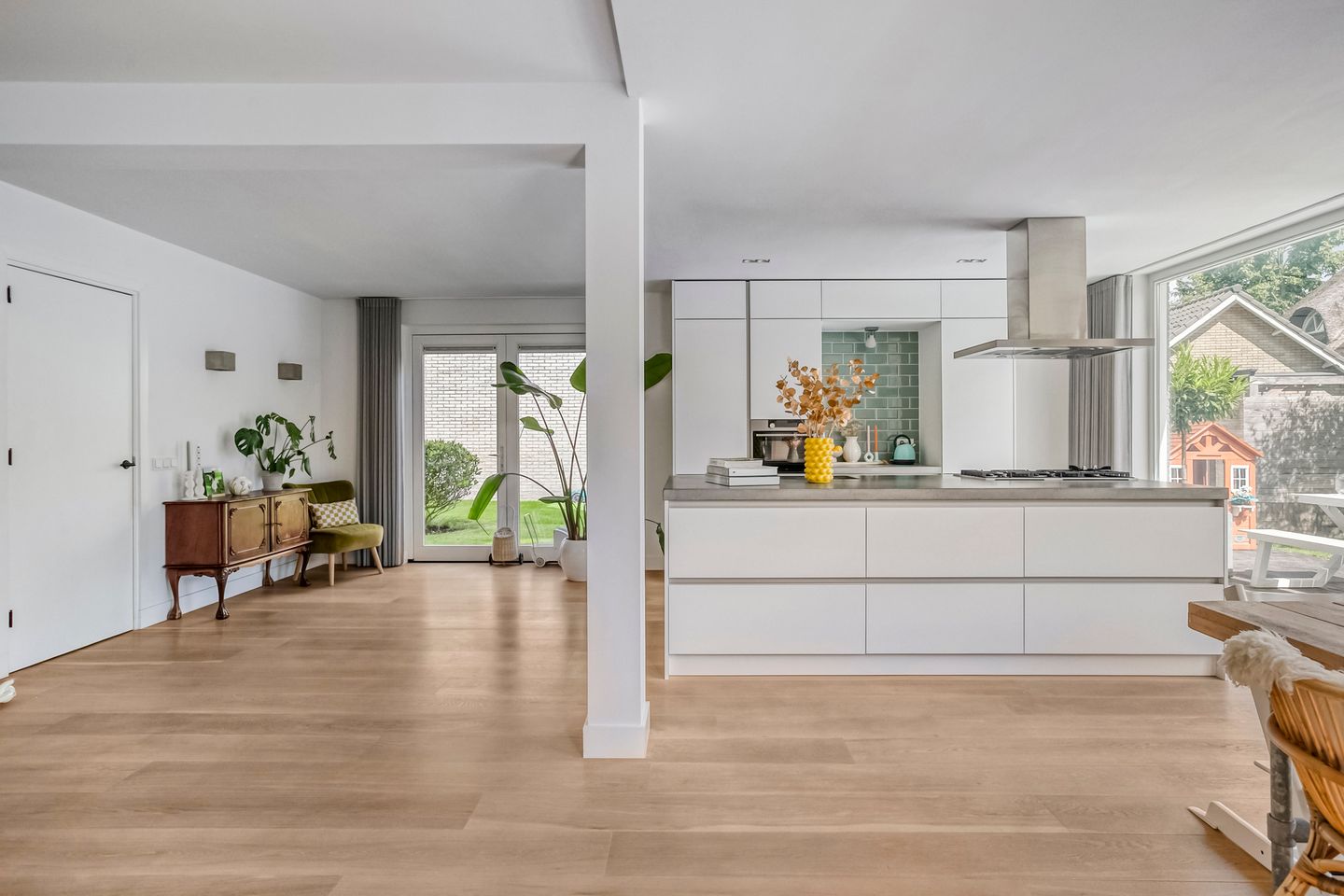 Photo 10 of Deken Fritsenstraat 57