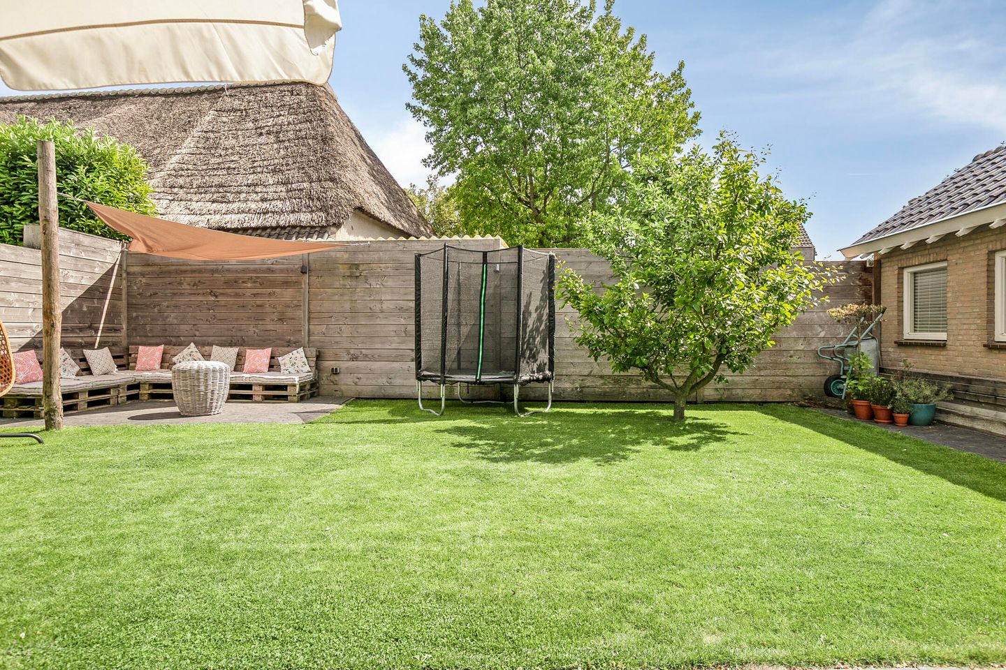 Photo 40 of Deken Fritsenstraat 57