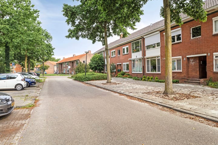 Foto 5 van J.H.W. Robersstraat 48