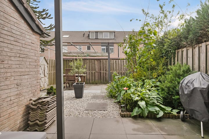 Foto 26 van Lotusbloemweg 36