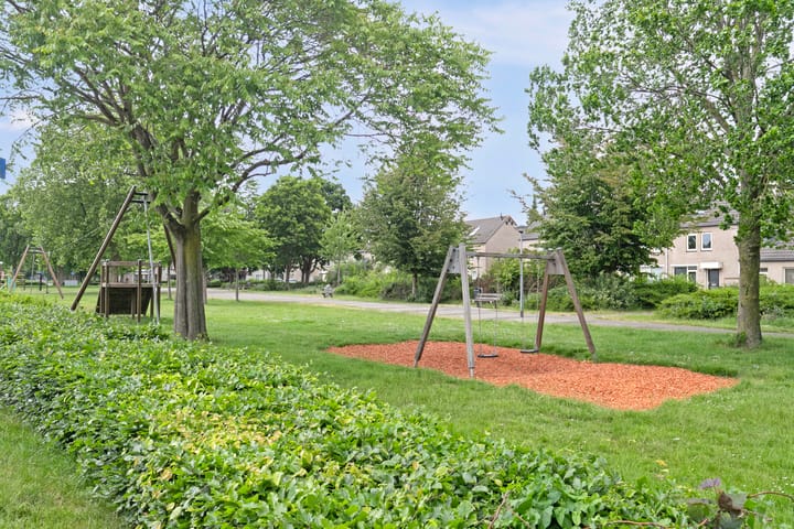 Foto 32 van Lotusbloemweg 36