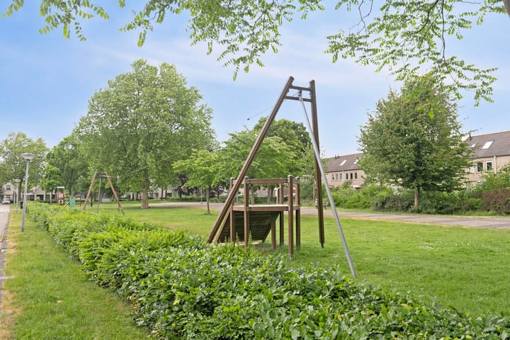 Foto 33 van Lotusbloemweg 36