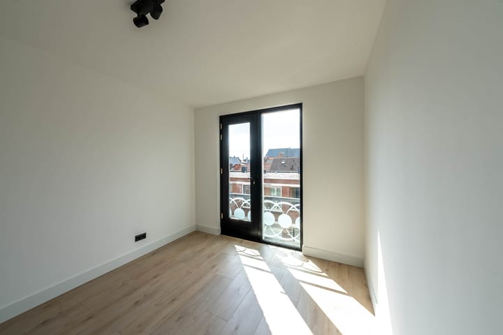 Foto 12 van Noordwal 54-C