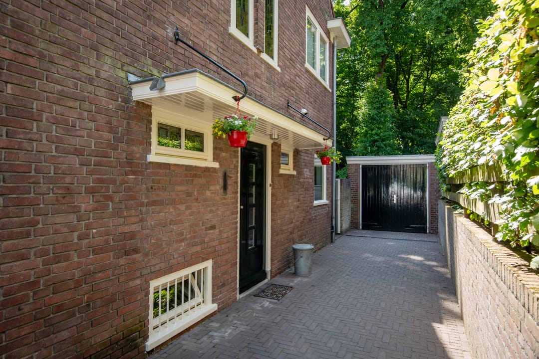Photo 47 of Roemer Visscherstraat 45