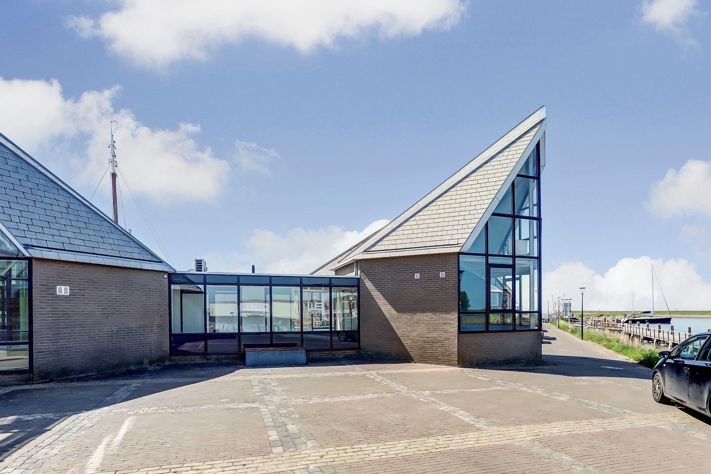 Bekijk foto 2 van Stationsweg 5