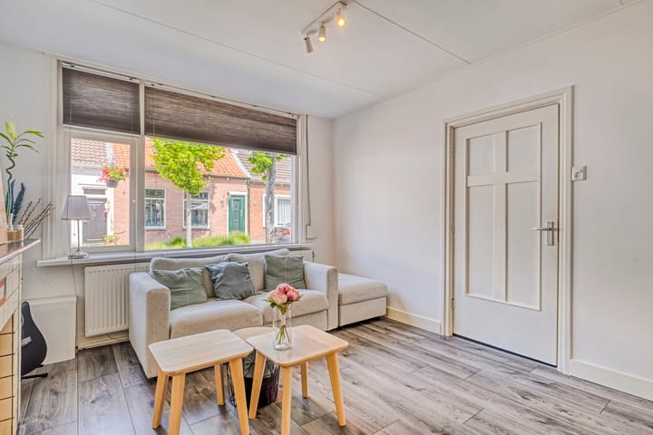 Photo 6 of Middenstraat 10