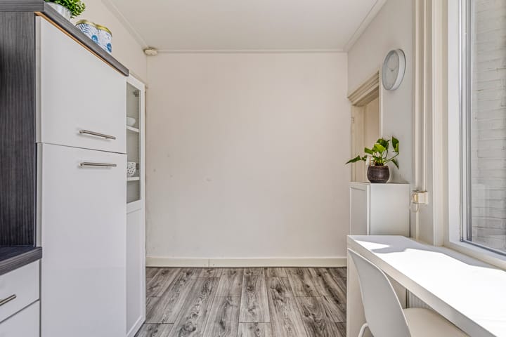 Photo 10 of Middenstraat 10