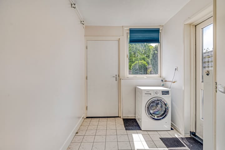 Photo 12 of Middenstraat 10