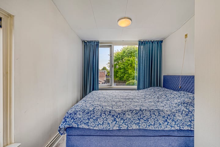 Photo 16 of Middenstraat 10