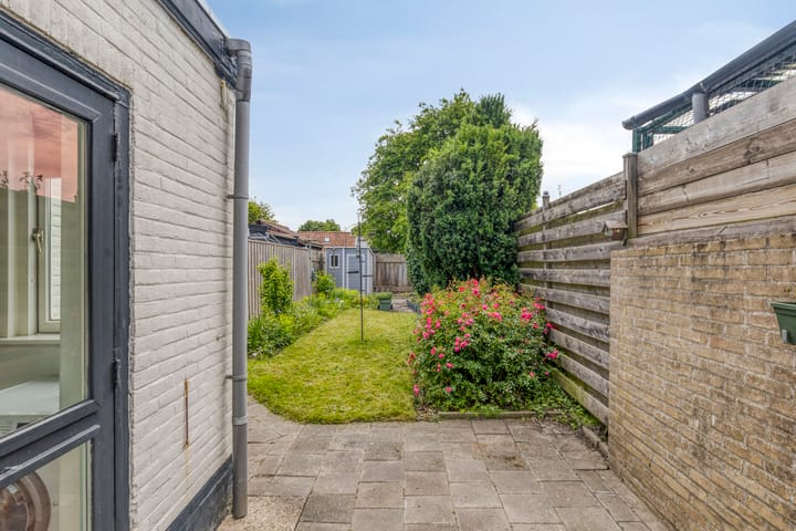 Photo 24 of Middenstraat 10