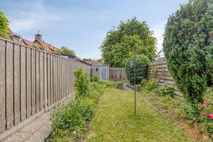 Photo 25 of Middenstraat 10