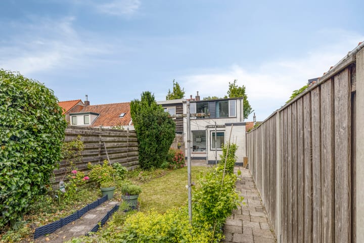 Photo 27 of Middenstraat 10