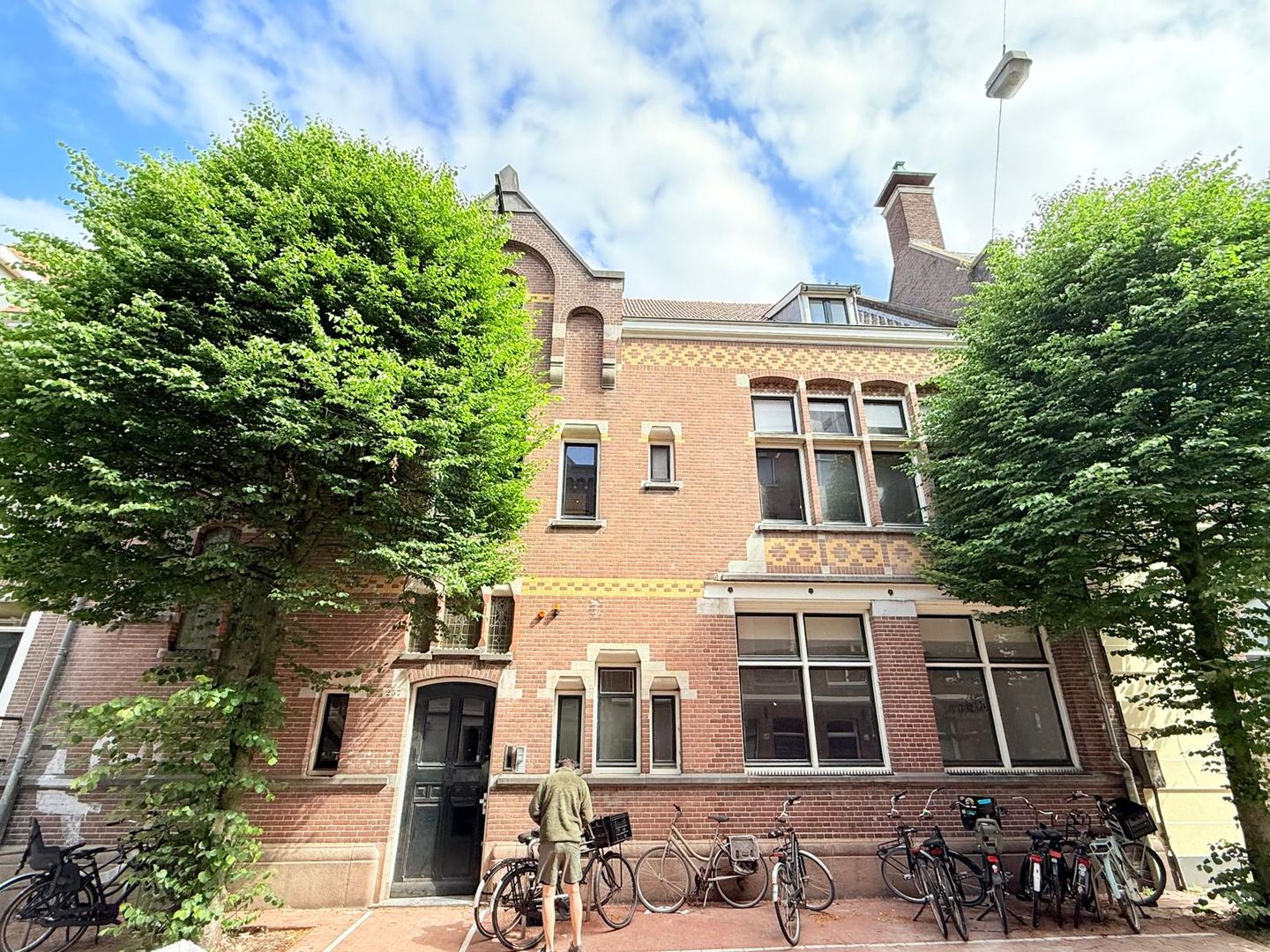 Bekijk foto 2 van Kerkstraat 257