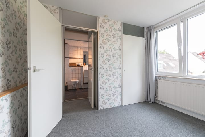 Photo 30 of Wezellaan 254