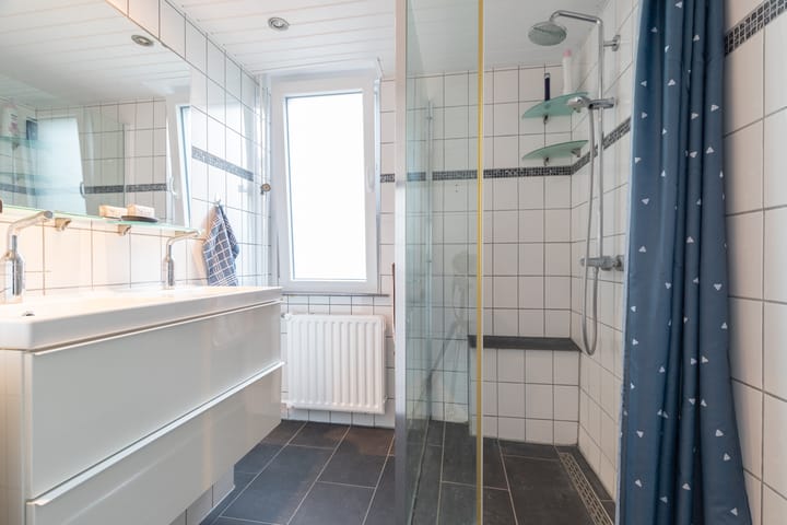 Photo 32 of Wezellaan 254