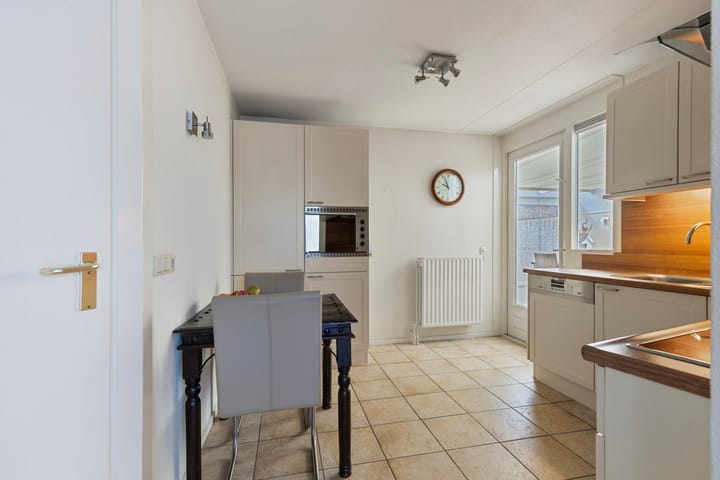 Photo 8 of Milheezestraat 26