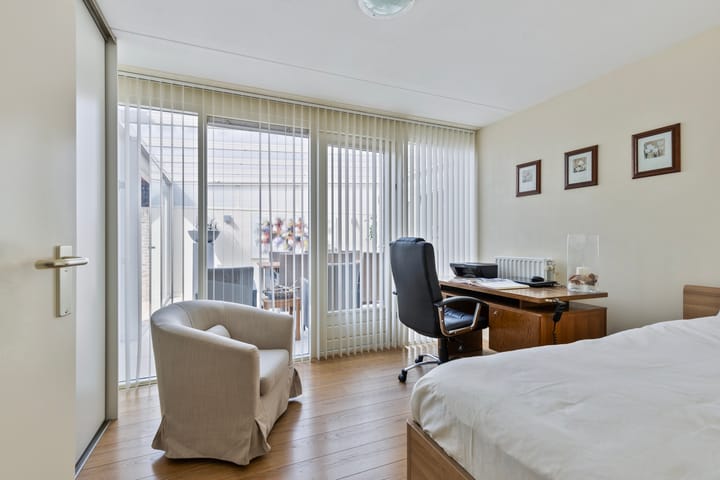 Photo 22 of Milheezestraat 26