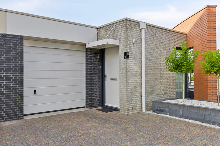 Photo 30 of Milheezestraat 26