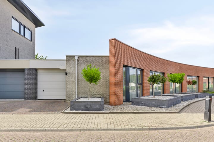 Photo 31 of Milheezestraat 26