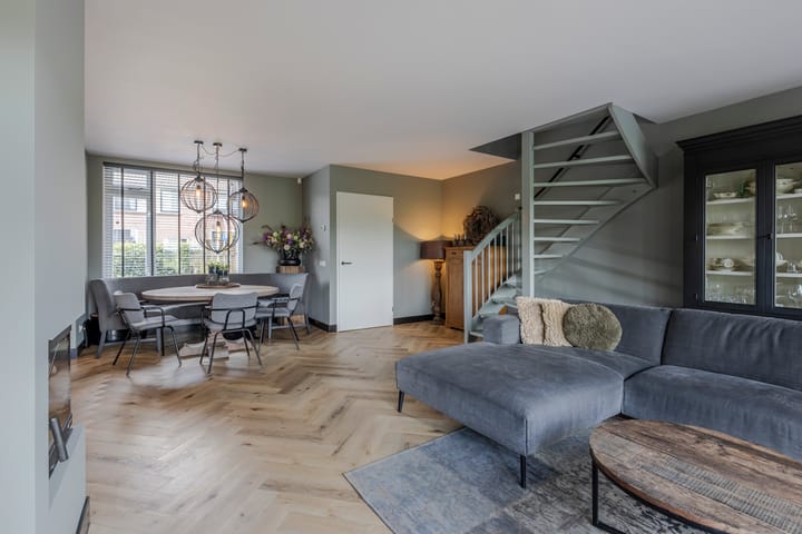 Foto 9 van van Gentstraat 27