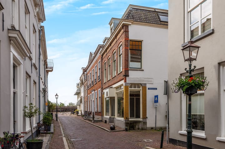 Foto 82 van Oeverstraat 30