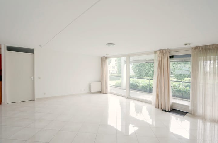 Photo 8 of Dr. Kuyperstraat 32