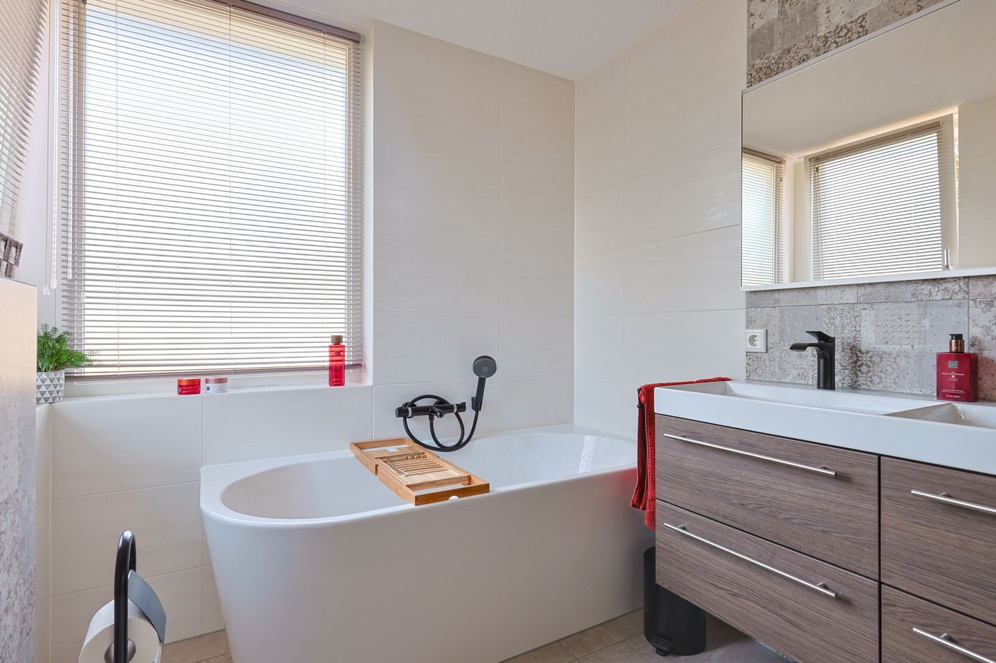 Foto 20 van Vrouwenmantel 1