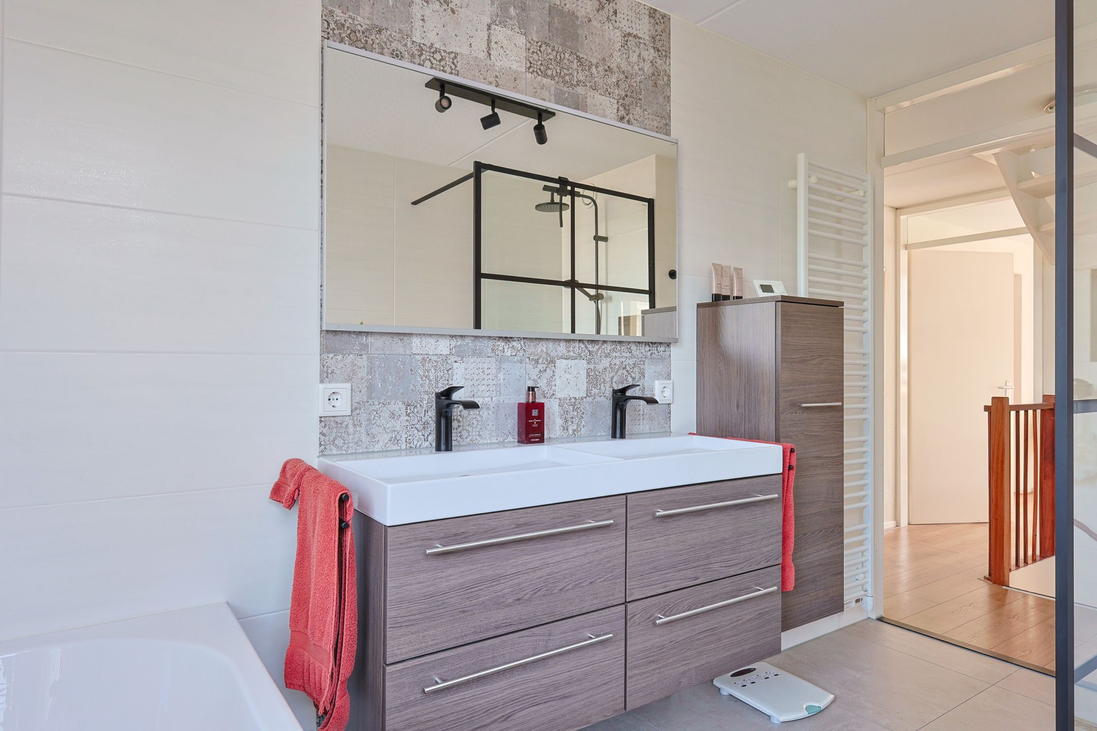 Foto 21 van Vrouwenmantel 1