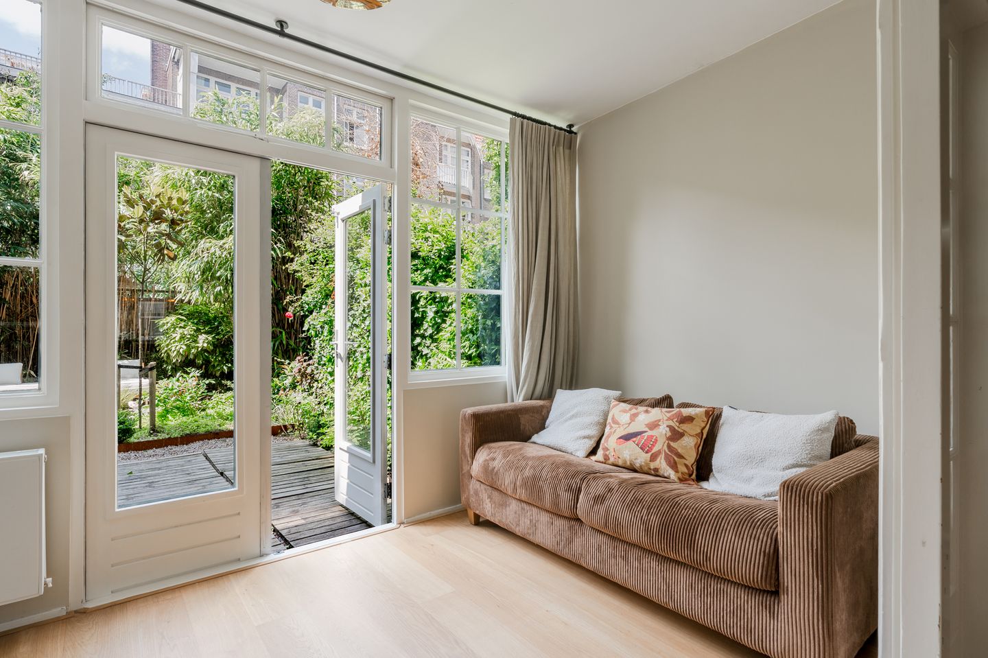 Photo 10 of Krammerstraat 6-H