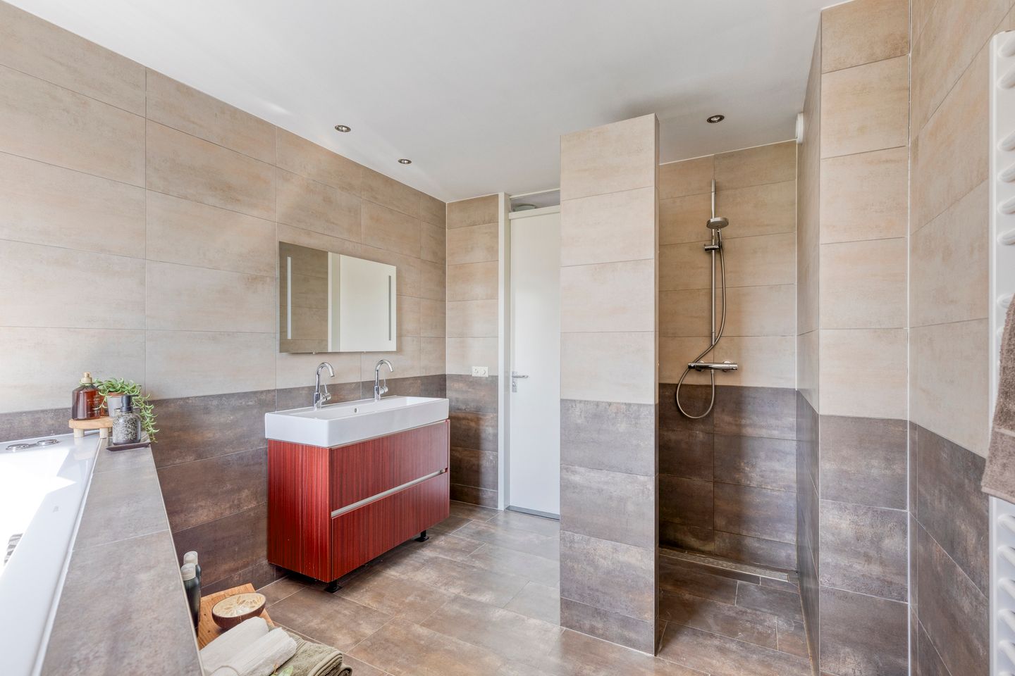 Foto 25 van Julianalaan 23