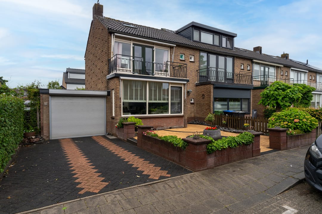 Foto 1 van Dokter Slotstraat 1