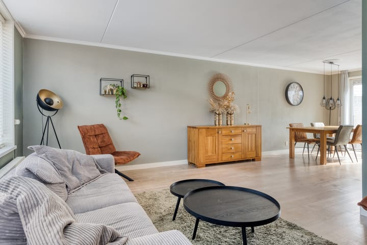 Photo 3 of Julianastraat 1-F