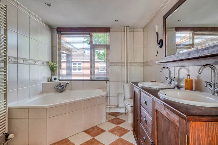 Foto 22 van Bataviastraat 11