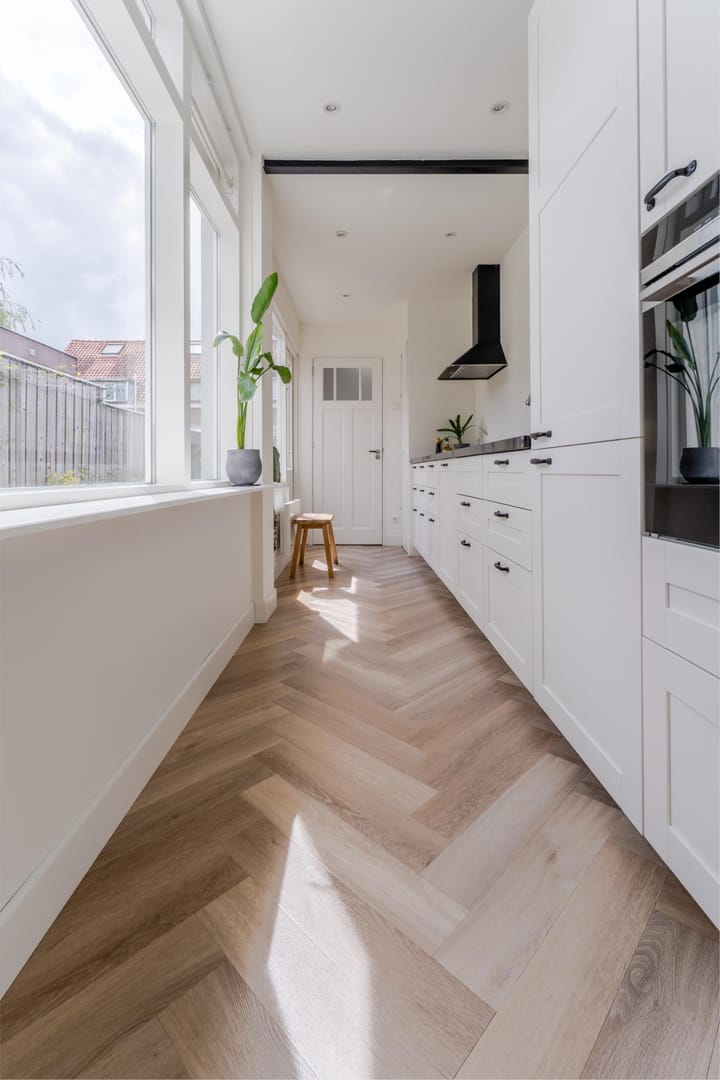 Foto 11 van van Middelantstraat 5