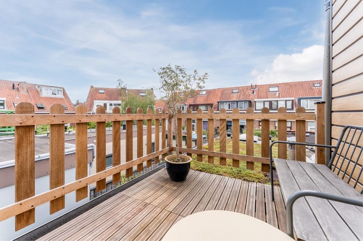 Foto 26 van van Middelantstraat 5