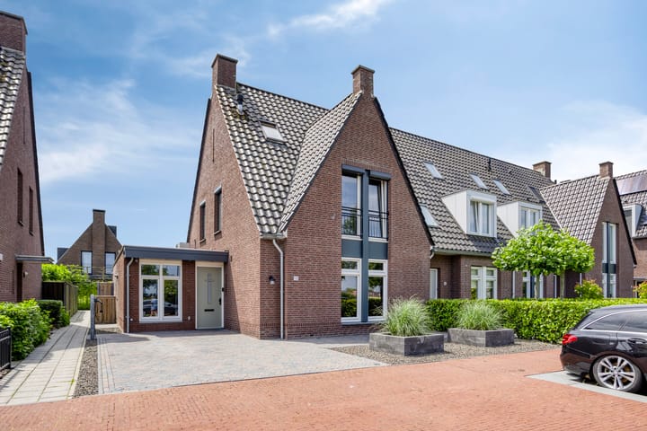 Foto 1 van Kapitein Perrotstraat 10