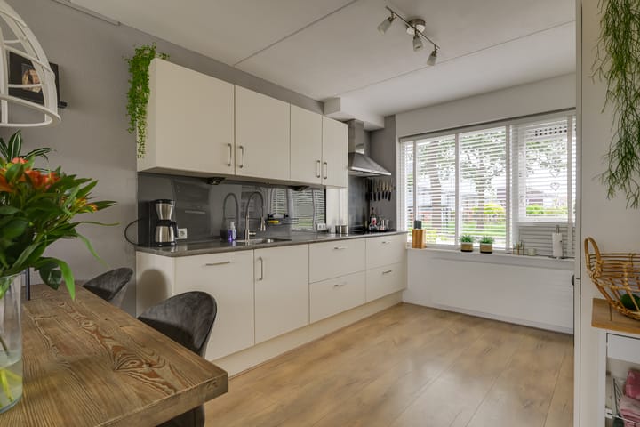 Foto 12 van Ruimtebaan 305