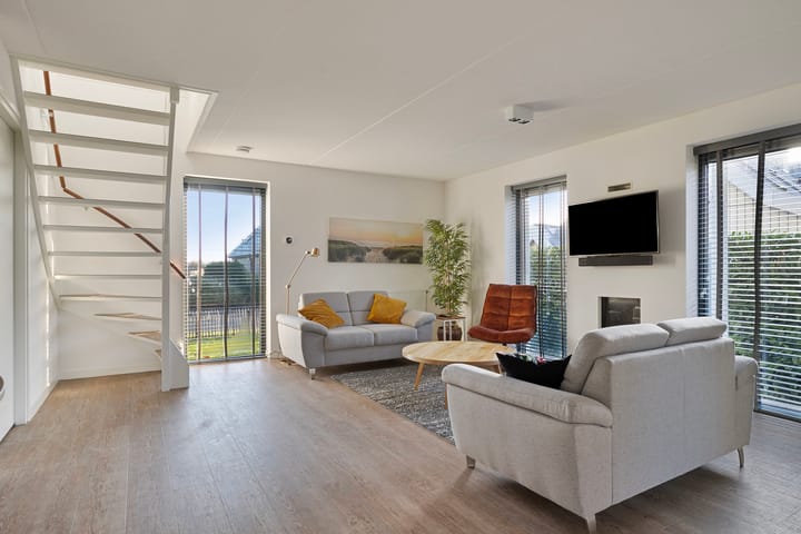 Photo 9 of Oesterdam 163