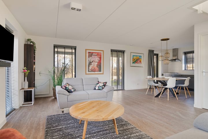 Photo 11 of Oesterdam 163