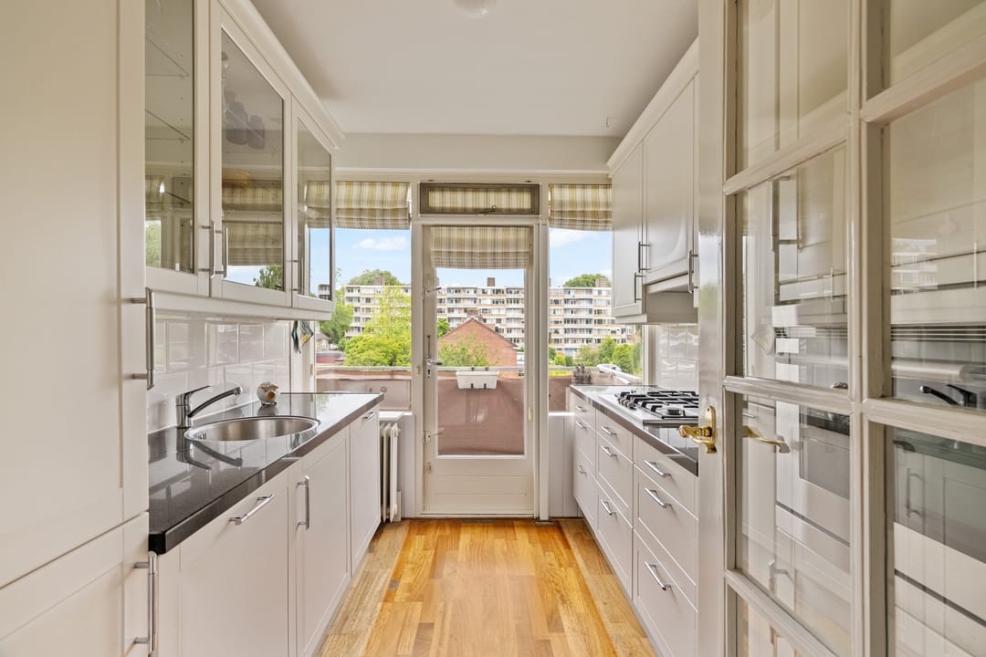 Foto 2 van Van der Helmstraat 305