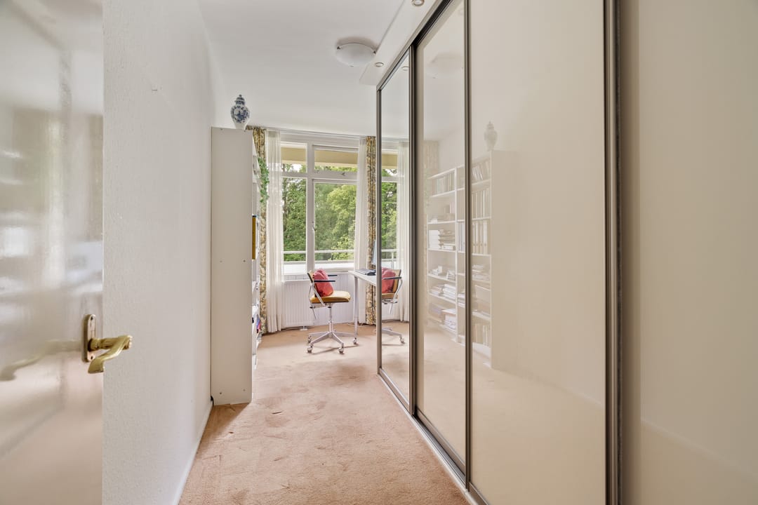 Foto 17 van Van der Helmstraat 305