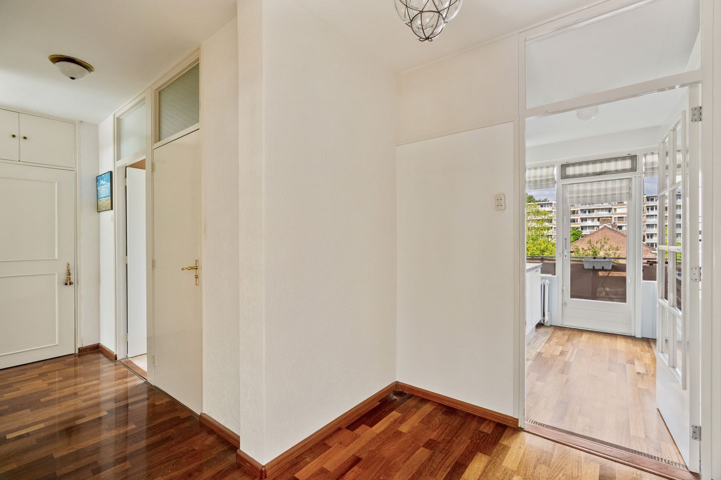 Foto 19 van Van der Helmstraat 305